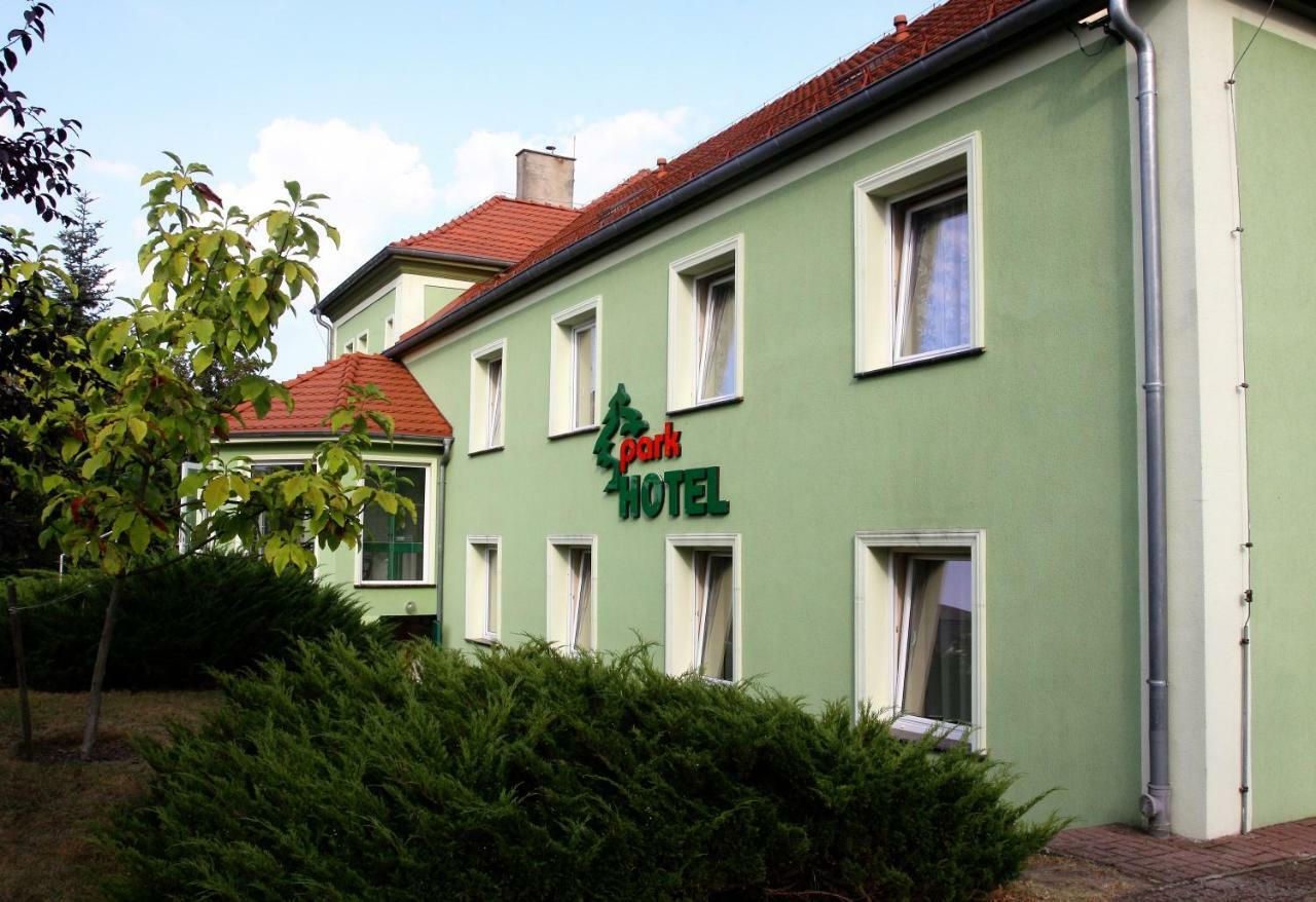 Park Hotel Rzepin Eksteriør billede